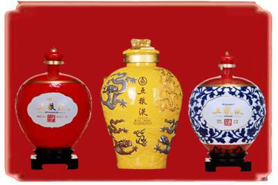 南宁烟酒回收五粮液各种摆件.jpg